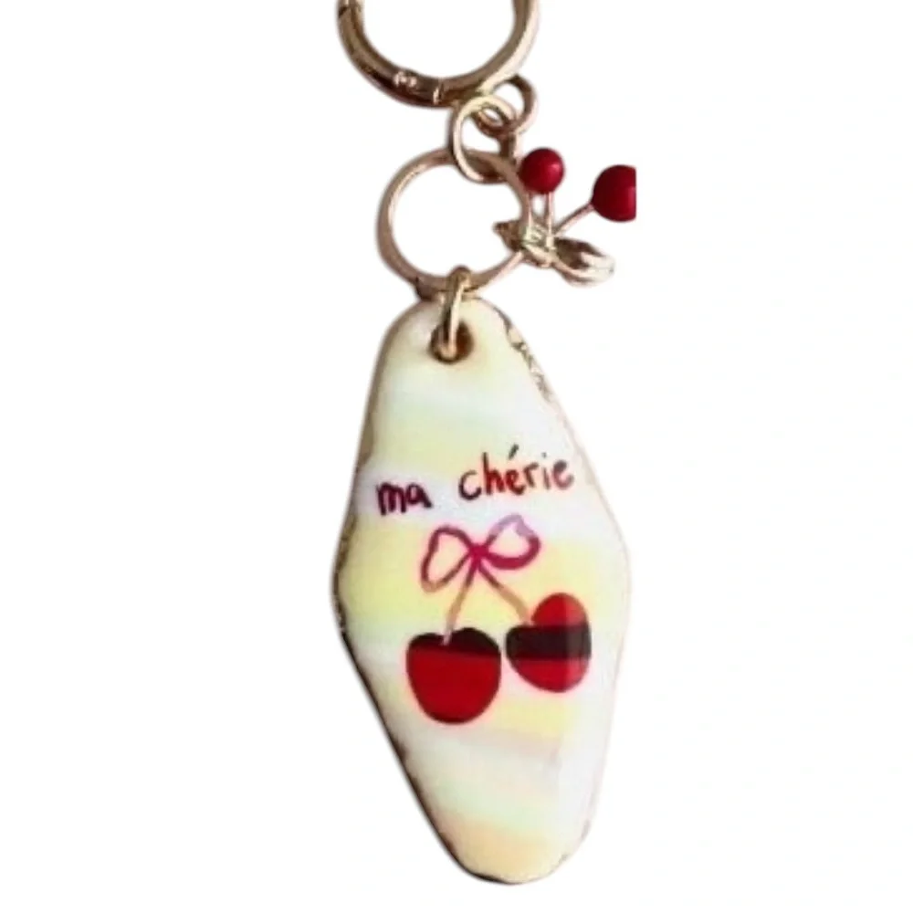 PIPER K Retro Style Motel Hotel Key Ma Chérie Cherry Keychain Bag Charm NEW NWT